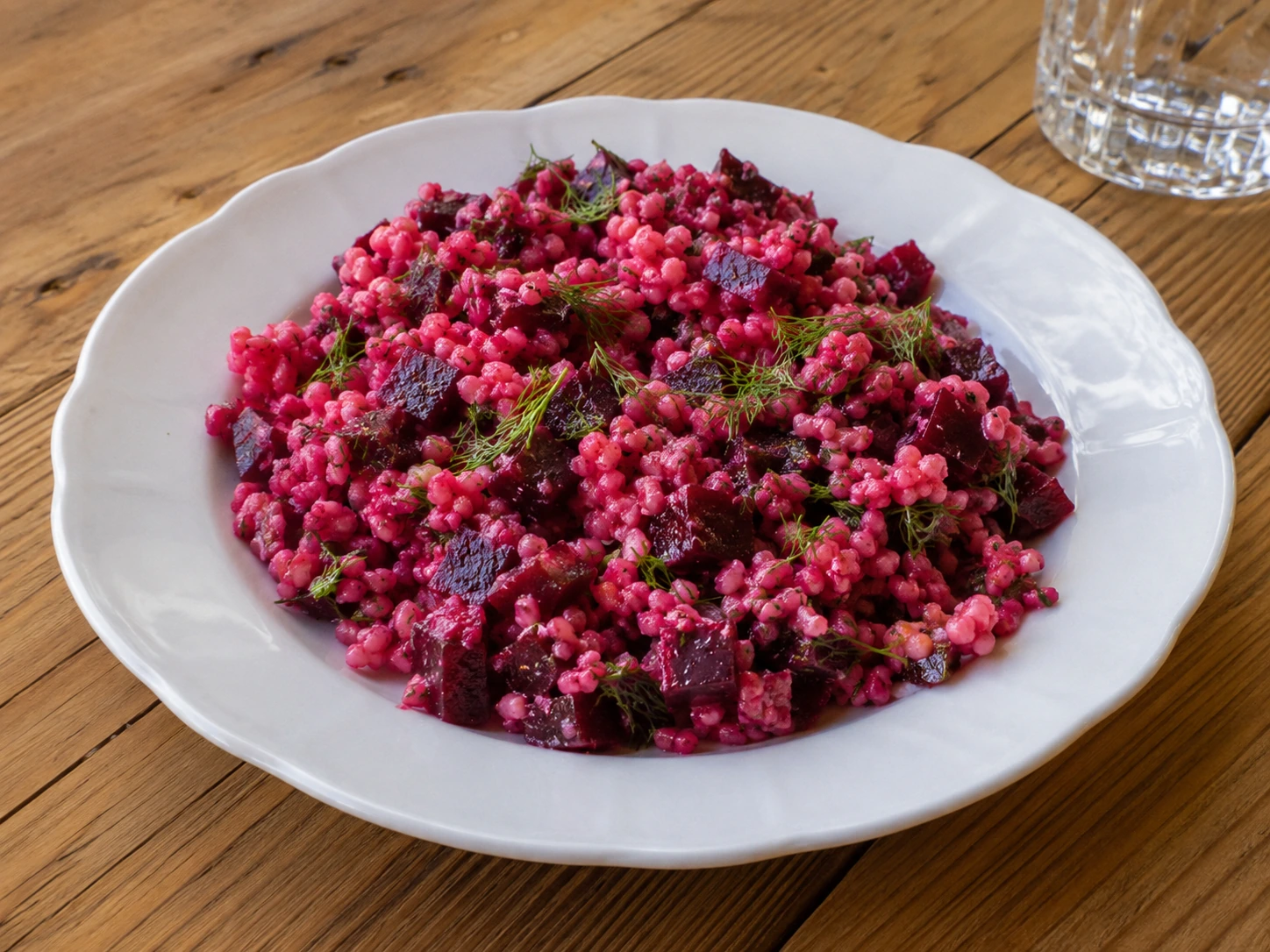 Könnyű köret cékla és bulgur mellé tálalva